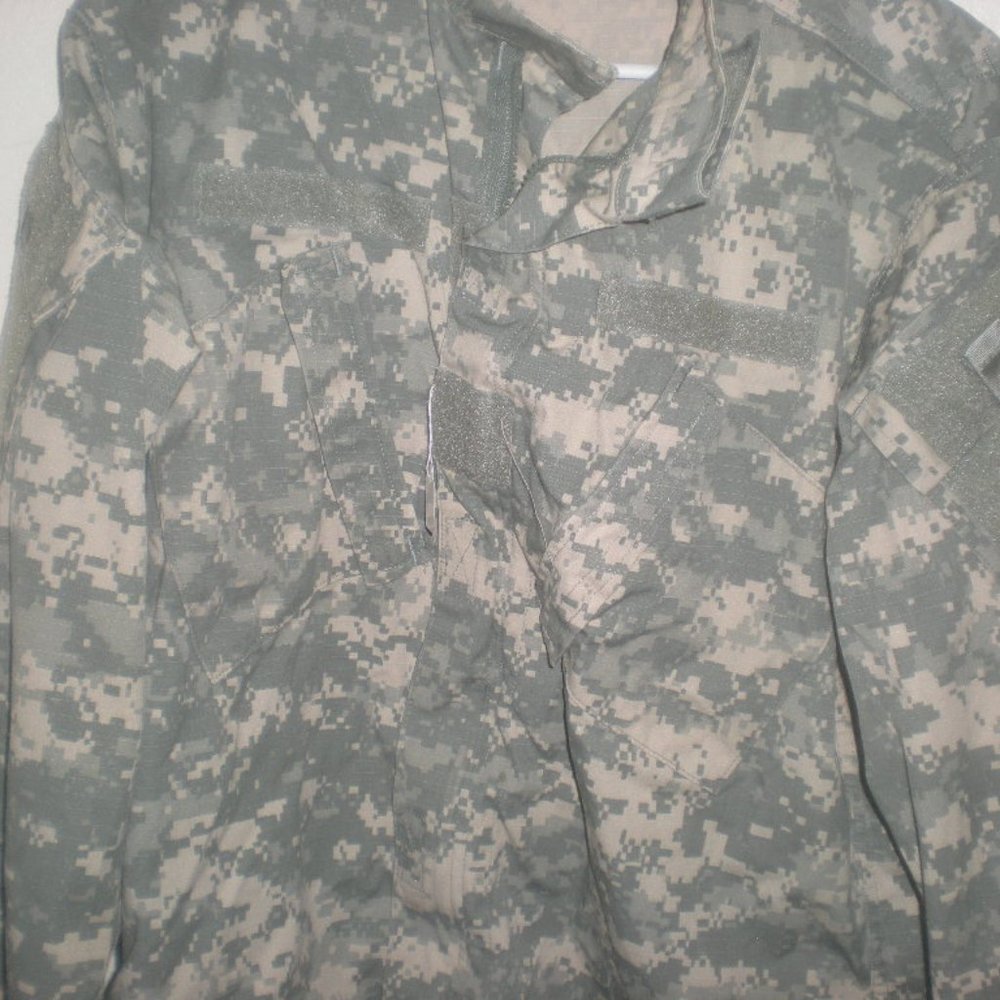 Army Combat Uniform Jacket Size Medium - image 2
